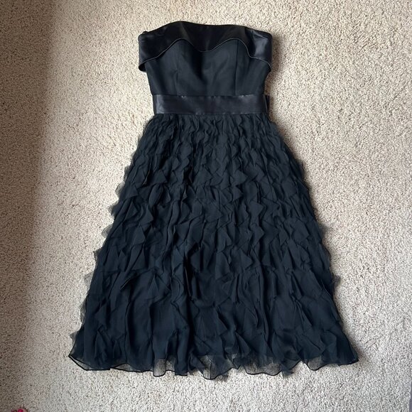 WHBM Black Strapless Fit & Flare Dress - Size 4 - Picture 6 of 6